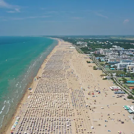 Апартаменти Relax Just 50mt From The
